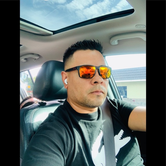 Meet your Posher, Alvaro - Picture 1 of 1